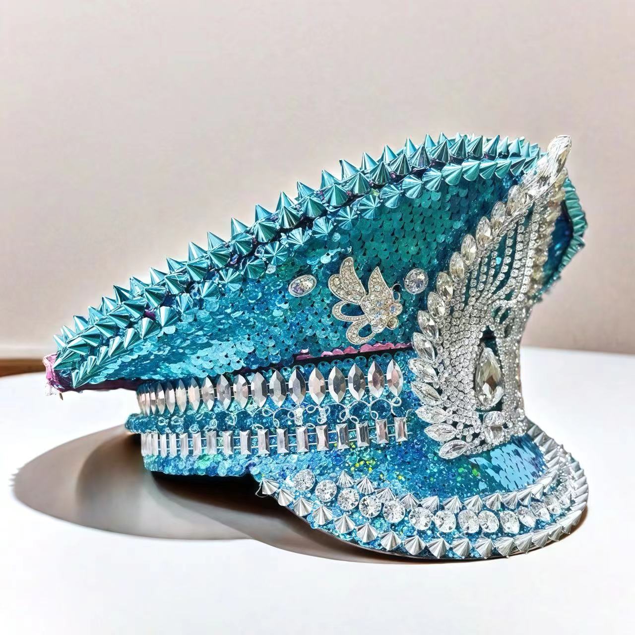 HongLuan Blue Tassels Steampun - Campfire Cooking In Another World With My Absurd Skill avis et prix