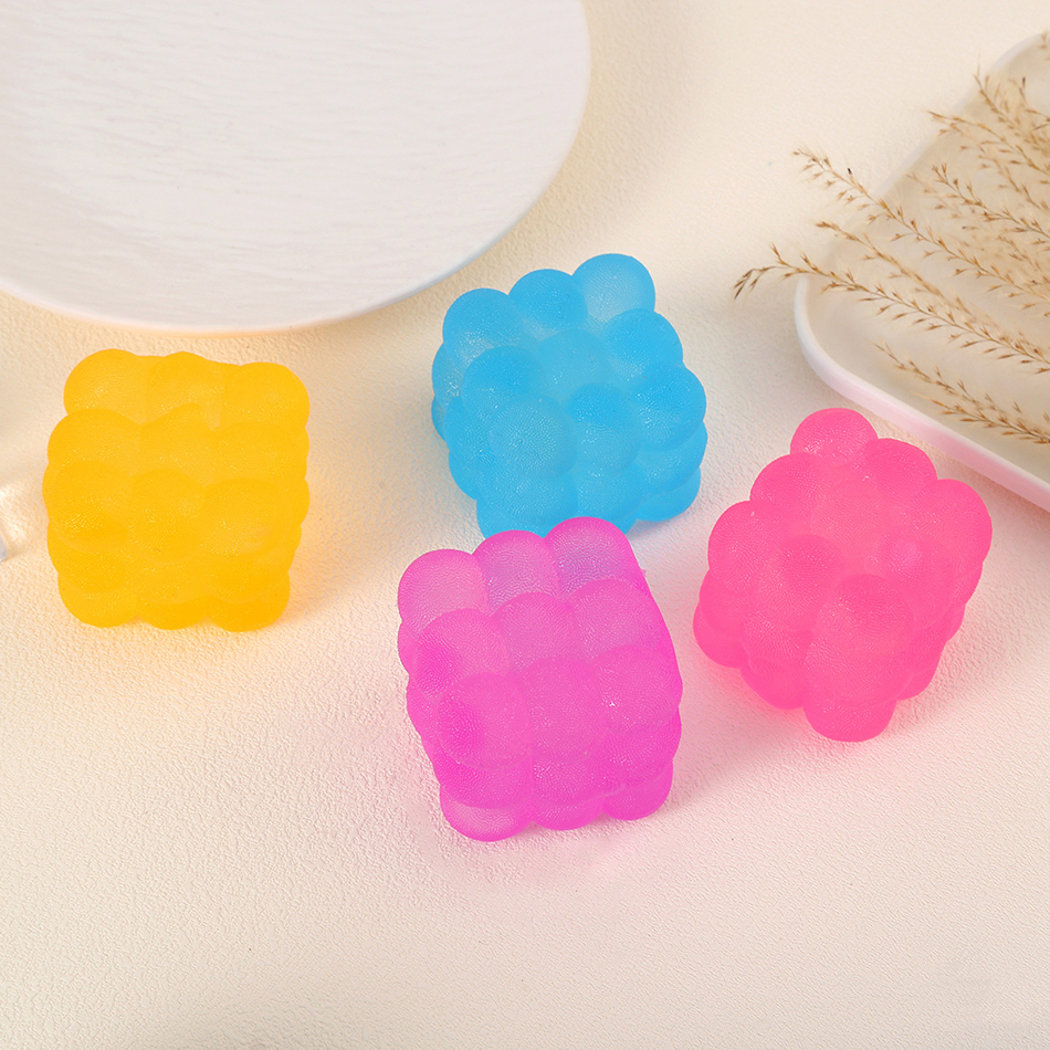 Colorful New three-dimensional - Fire Starter Cube avis et prix